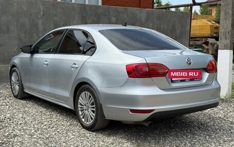 Volkswagen Jetta VI, 2012 год, 980 000 рублей, 2 фотография