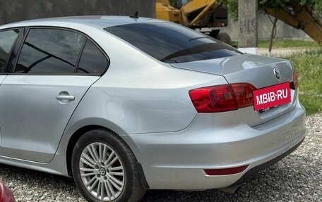 Volkswagen Jetta VI, 2012 год, 980 000 рублей, 3 фотография