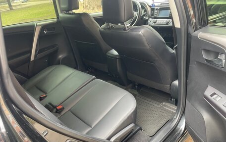 Toyota RAV4, 2016 год, 2 200 000 рублей, 9 фотография