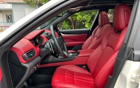 Maserati Levante I, 2022 год, 7 035 000 рублей, 8 фотография