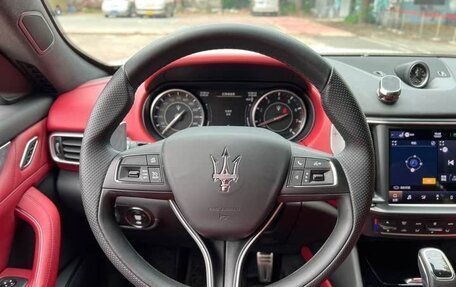 Maserati Levante I, 2022 год, 7 035 000 рублей, 11 фотография