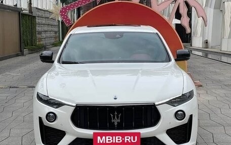 Maserati Levante I, 2022 год, 7 035 000 рублей, 2 фотография