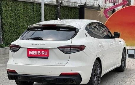 Maserati Levante I, 2022 год, 7 035 000 рублей, 4 фотография