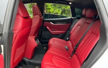 Maserati Levante I, 2022 год, 7 035 000 рублей, 18 фотография