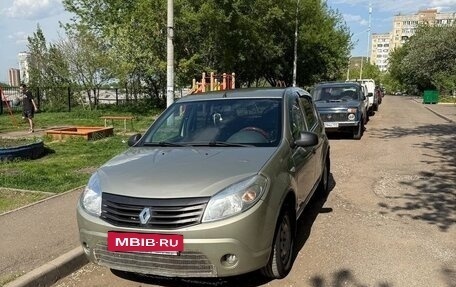 Renault Sandero I, 2012 год, 700 000 рублей, 2 фотография