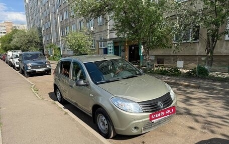 Renault Sandero I, 2012 год, 700 000 рублей, 3 фотография
