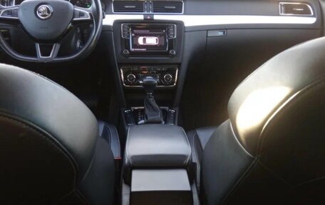 Skoda Superb III рестайлинг, 2011 год, 1 450 000 рублей, 8 фотография