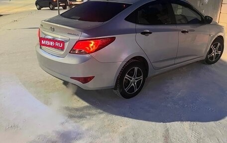 Hyundai Solaris II рестайлинг, 2014 год, 799 999 рублей, 4 фотография