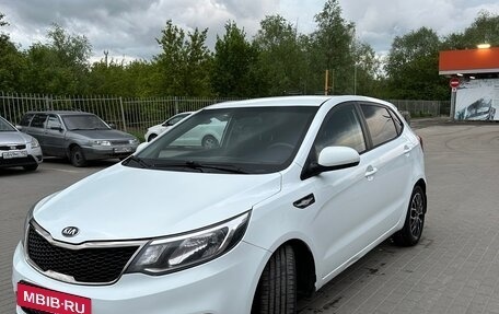 KIA Rio III рестайлинг, 2015 год, 1 015 000 рублей, 4 фотография