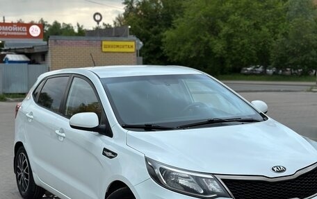 KIA Rio III рестайлинг, 2015 год, 1 015 000 рублей, 2 фотография