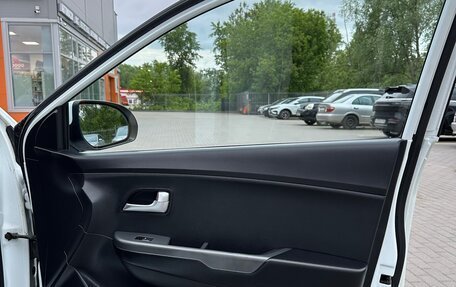 KIA Rio III рестайлинг, 2015 год, 1 015 000 рублей, 29 фотография