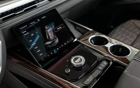 Cadillac Escalade V, 2025 год, 24 490 000 рублей, 15 фотография