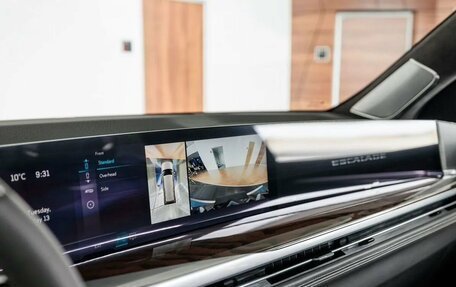 Cadillac Escalade V, 2025 год, 24 490 000 рублей, 13 фотография