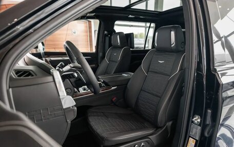 Cadillac Escalade V, 2025 год, 24 490 000 рублей, 17 фотография