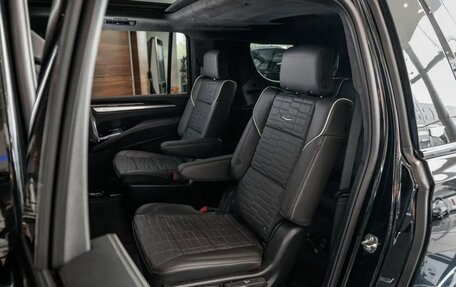 Cadillac Escalade V, 2025 год, 24 490 000 рублей, 24 фотография
