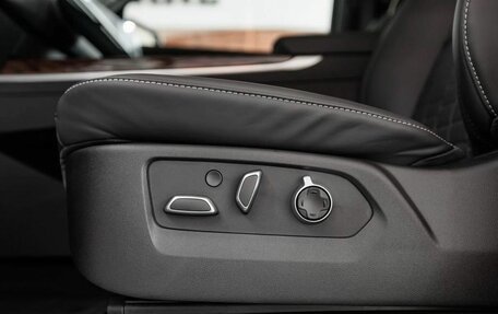 Cadillac Escalade V, 2025 год, 24 490 000 рублей, 19 фотография