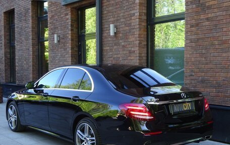 Mercedes-Benz E-Класс, 2020 год, 4 900 000 рублей, 8 фотография