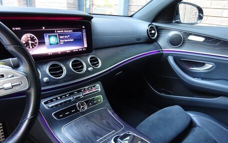 Mercedes-Benz E-Класс, 2020 год, 4 900 000 рублей, 24 фотография