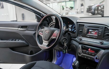 Hyundai Elantra VI рестайлинг, 2017 год, 1 249 000 рублей, 10 фотография