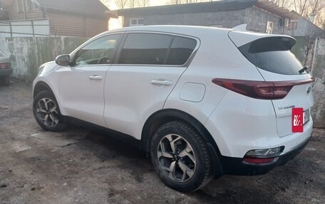 KIA Sportage IV рестайлинг, 2020 год, 1 950 000 рублей, 2 фотография