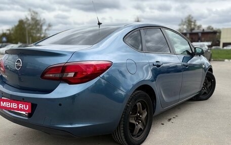 Opel Astra J, 2013 год, 845 000 рублей, 4 фотография