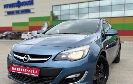 Opel Astra J, 2013 год, 845 000 рублей, 2 фотография