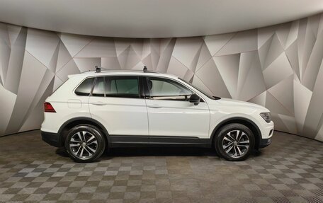 Volkswagen Tiguan II, 2019 год, 2 025 000 рублей, 6 фотография