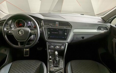 Volkswagen Tiguan II, 2019 год, 2 025 000 рублей, 10 фотография