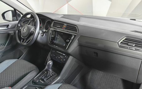 Volkswagen Tiguan II, 2019 год, 2 025 000 рублей, 9 фотография