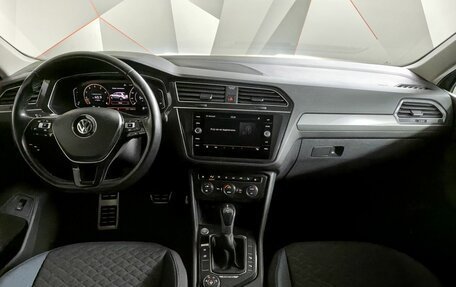 Volkswagen Tiguan II, 2019 год, 2 125 000 рублей, 12 фотография