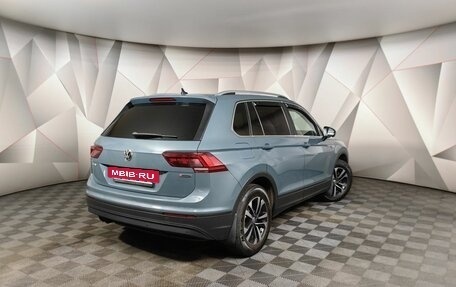 Volkswagen Tiguan II, 2019 год, 2 125 000 рублей, 2 фотография