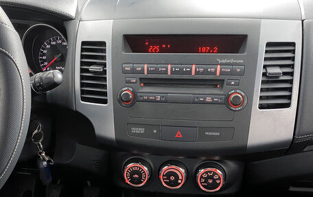 Mitsubishi Outlander III рестайлинг 3, 2011 год, 1 145 000 рублей, 18 фотография