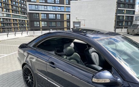 Mercedes-Benz CLK-Класс, 2002 год, 990 000 рублей, 13 фотография