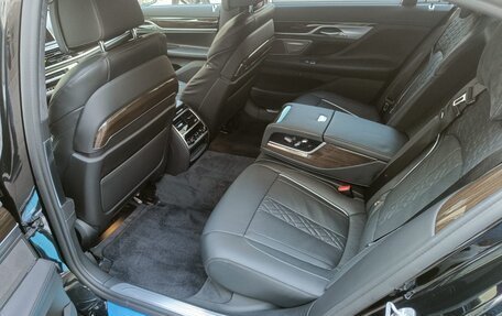 BMW 7 серия, 2022 год, 11 000 000 рублей, 10 фотография