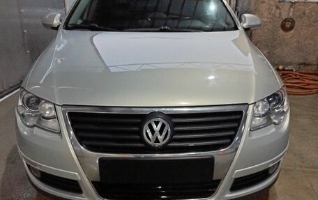 Volkswagen Passat B7, 2010 год, 880 000 рублей, 2 фотография