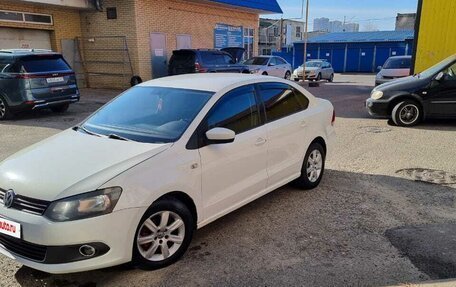 Volkswagen Polo VI (EU Market), 2013 год, 530 000 рублей, 2 фотография