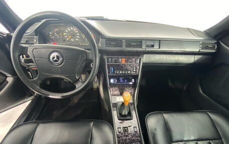 Mercedes-Benz W124, 1992 год, 550 000 рублей, 13 фотография