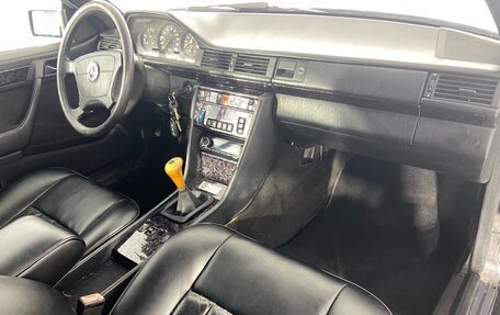 Mercedes-Benz W124, 1992 год, 550 000 рублей, 14 фотография