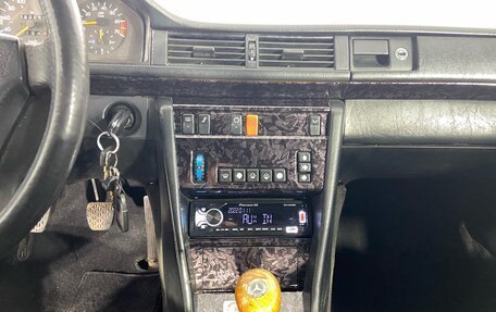 Mercedes-Benz W124, 1992 год, 550 000 рублей, 20 фотография