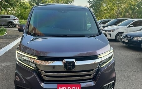 Honda Stepwgn IV, 2019 год, 2 599 999 рублей, 2 фотография