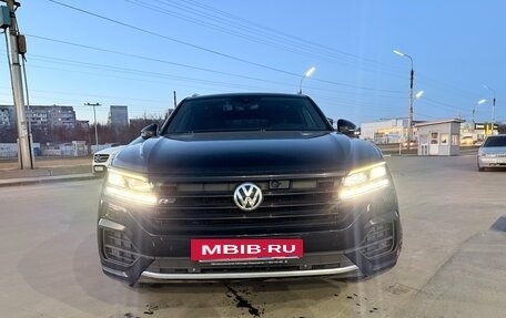 Volkswagen Touareg III, 2018 год, 3 400 000 рублей, 6 фотография