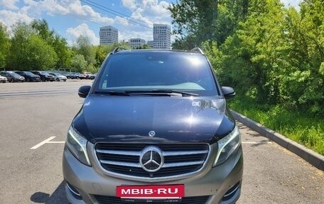 Mercedes-Benz V-Класс, 2019 год, 8 000 000 рублей, 2 фотография