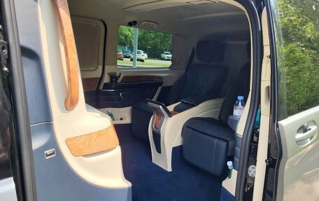 Mercedes-Benz V-Класс, 2019 год, 8 000 000 рублей, 19 фотография