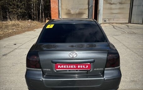 Toyota Avensis III рестайлинг, 2003 год, 850 000 рублей, 5 фотография
