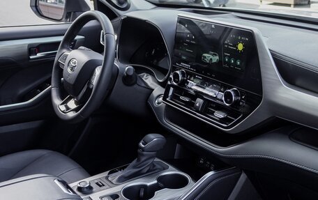 Toyota Highlander, 2024 год, 5 150 000 рублей, 15 фотография