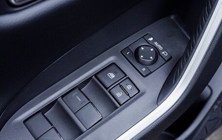 Toyota RAV4, 2024 год, 3 690 000 рублей, 11 фотография