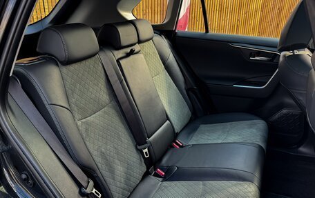 Toyota RAV4, 2024 год, 3 690 000 рублей, 15 фотография