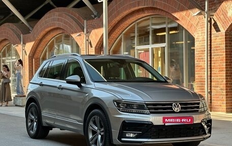 Volkswagen Tiguan II, 2019 год, 3 600 000 рублей, 3 фотография
