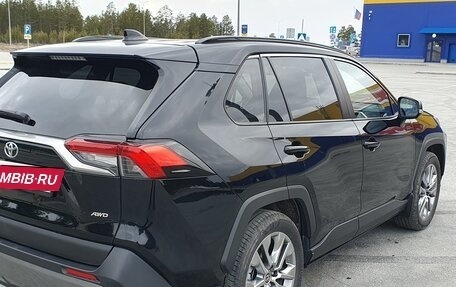 Toyota RAV4, 2022 год, 3 500 000 рублей, 5 фотография
