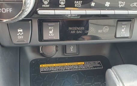 Toyota RAV4, 2022 год, 3 500 000 рублей, 32 фотография